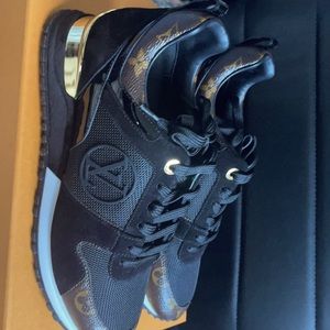 Louis Vuitton Sneakers Brand New in box